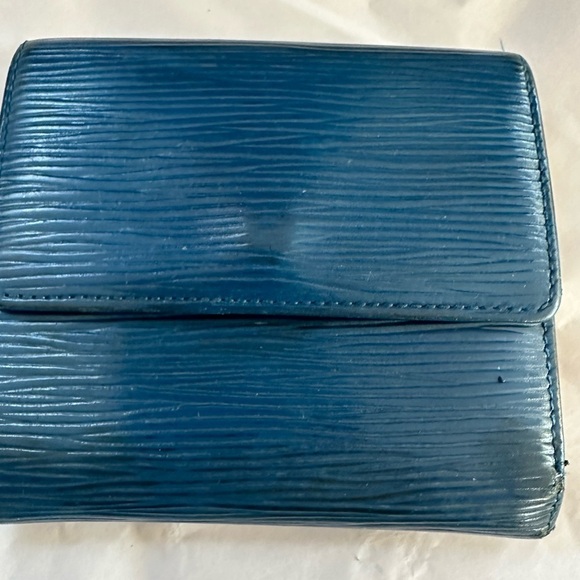 Louis Vuitton Blue Epi Wallet - Picture 1 of 6